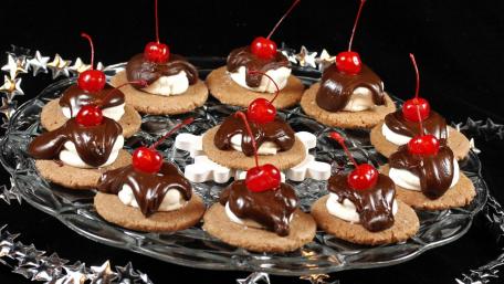 Delicious Chocolate Cherry Cookies Treats for Sweet Lovers wallpaper