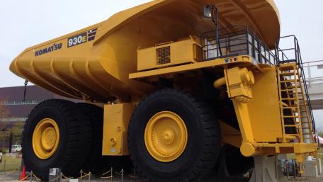 Heavy-Duty Komatsu 930E Dump Truck Wallpaper wallpaper