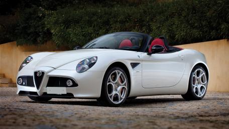 Alfa Romeo 8C Spider wallpaper