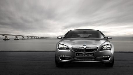 Sleek BMW 6 Series Coupe in Monochrome Elegance wallpaper