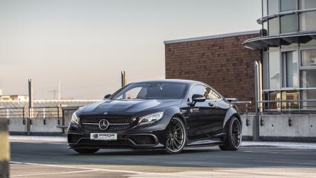 Sleek Black Mercedes-Coupe Wallpaper wallpaper