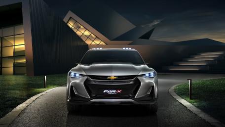 Sleek Modern Car Design Under Night Sky wallpaper
