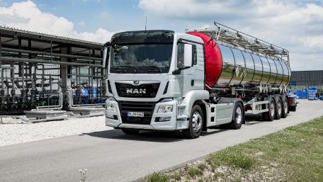 Heavy-Duty MAN Truck on the Move wallpaper