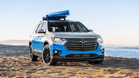 Adventure-Ready SUV by the Beach wallpaper