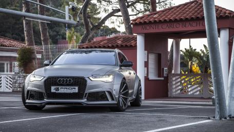 Sleek Audi RS7 at Monte Carlo Beach Resort wallpaper