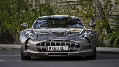 Sleek Aston Martin Design for Enthusiasts wallpaper
