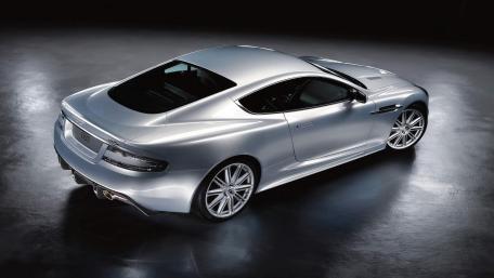 Sleek Silver Sports Car Wallpaper wallpaper