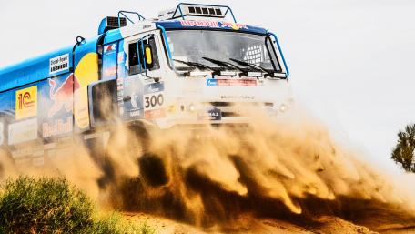 Rally Truck Thrill in Motion wallpaper