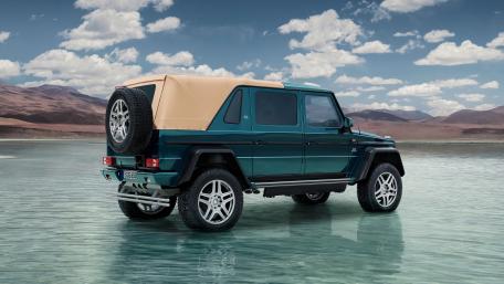 Adventure Awaits with This Jeep Wallpaper wallpaper