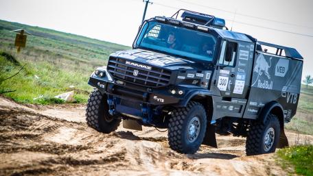 Powerful Off-Road Racing Truck Wallpaper wallpaper