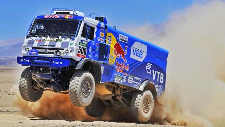 Thrilling Off-Road Adventure Wallpaper wallpaper