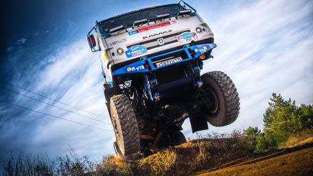 Thunderous Off-Road Adventure wallpaper