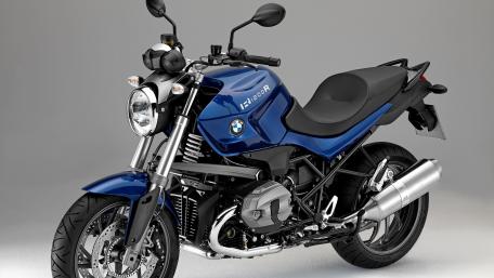 Sleek Blue Motorcycle Wallpaper wallpaper