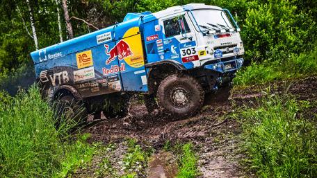 Off-Road Thunder in Action wallpaper