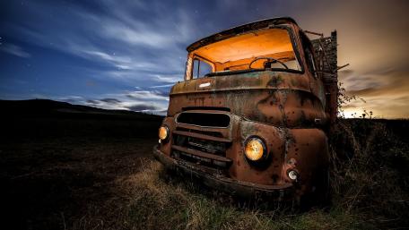Rusty Classic Truck Under Starry Sky wallpaper