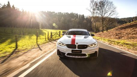 Dynamic Drive on a Scenic Route wallpaper