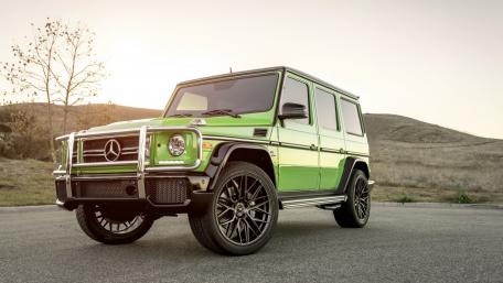 Vibrant Green Mercedes G-Class Wallpaper wallpaper