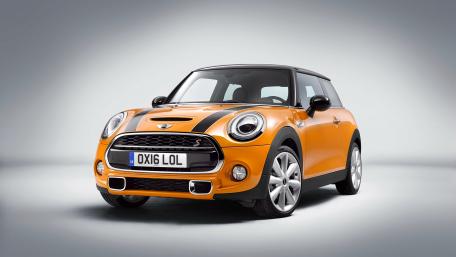 Vibrant Mini Cooper in Stunning 4K Quality wallpaper