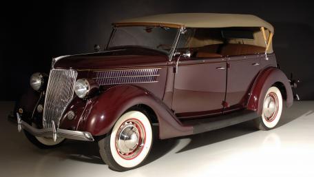 Classic Vintage Car Wallpaper for Enthusiasts wallpaper