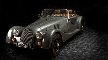 Classic Morgan Roadster in Elegant Silver Finish wallpaper