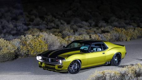 Classic Muscle Car in Striking Green and Black Finish wallpaper