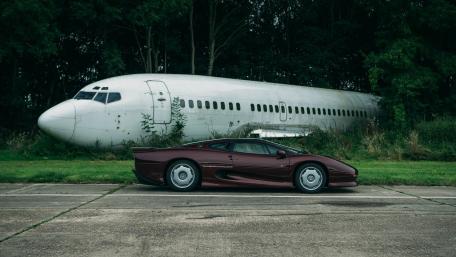Classic Car Meets Abandoned Aircraft II wallpaper