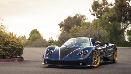 Sleek Elegance of a Pagani Huayra wallpaper