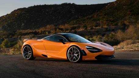 Sleek and Vibrant McLaren Supercar Wallpaper wallpaper