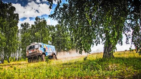 Epic Off-Road Truck Adventure in Nature's Embrace wallpaper