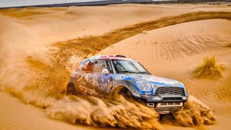 Thrilling Adventure in Desert Racing wallpaper
