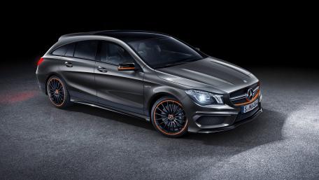 Sleek Mercedes Car in Dynamic Lighting Showcase wallpaper