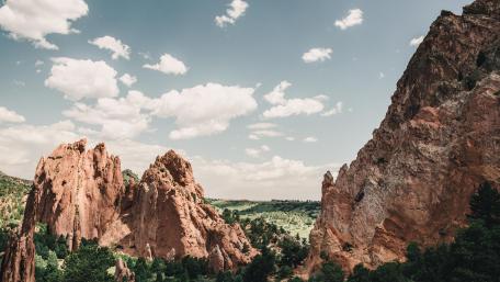 Majestic Rocky Ridge Landscape in 5K wallpaper