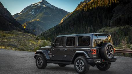 Adventure Awaits with This Jeep Wrangler Wallpaper wallpaper