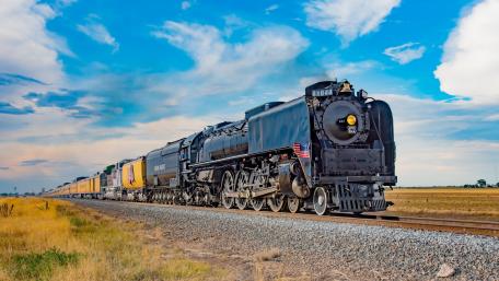 Majestic Steam Engine on a Scenic Track wallpaper