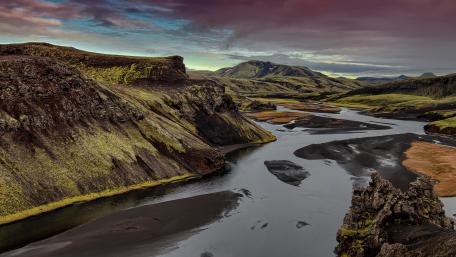 Serene River Landscape in Vivid 5K Detail wallpaper