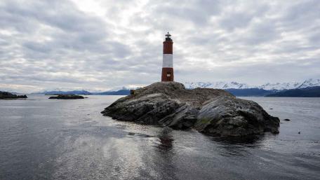 Les Éclaireurs Lighthouse wallpaper