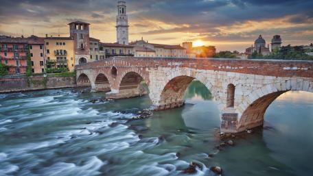 Ponte Pietra wallpaper
