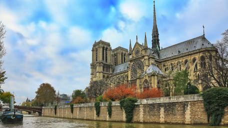 Notre Dame de Paris Cathedral wallpaper