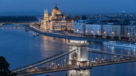 Budapest by night wallpaper