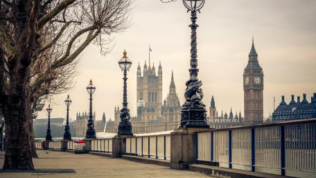 Big Ben from the opposite side of the Thames wallpaper