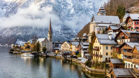 Hallstatt at winter wallpaper