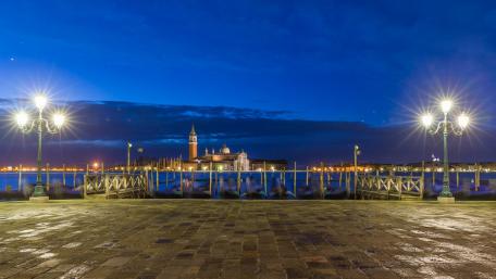 Serene Night View of a City Pier wallpaper