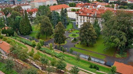 Scenic City Park Surrounded by Historic Architecture wallpaper