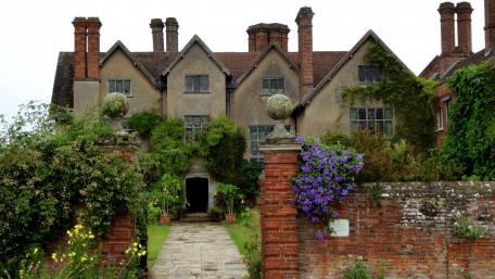 National Trust- Packwood House wallpaper