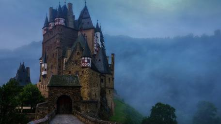 Eltz castle wallpaper