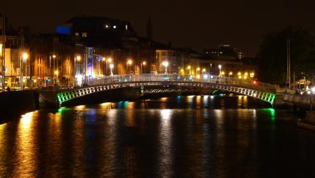 Dublin by night wallpaper