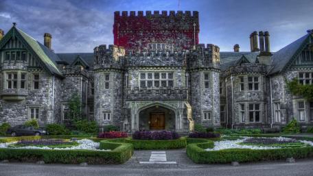 Hatley Castle wallpaper