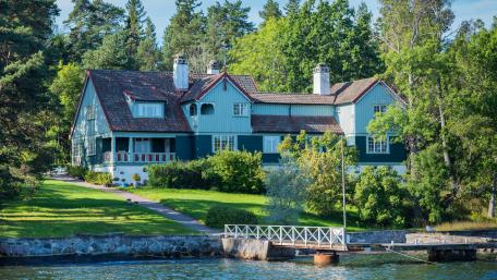 Charming Cottage by the Water's Edge wallpaper