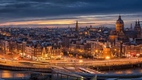 Amsterdam at dusk wallpaper