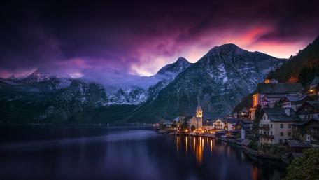 Purple clouds above Hallstatt wallpaper